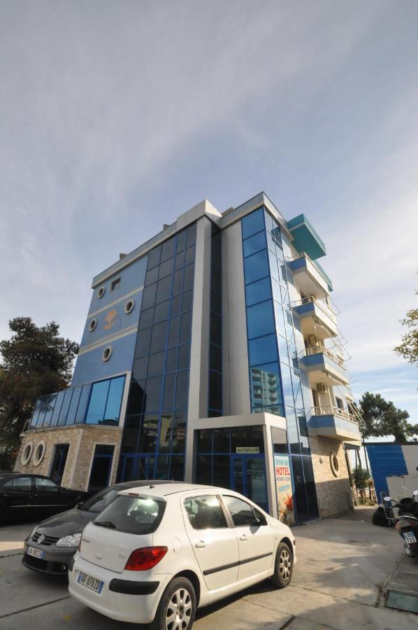Grand G&t Hotel