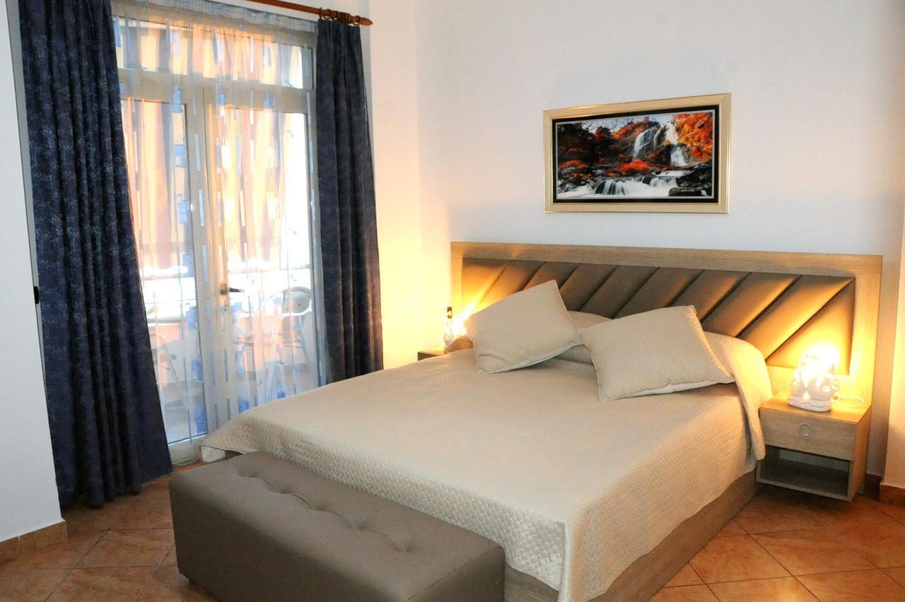 Grand G&t Hotel Shkallnur